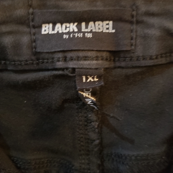 Black Jeans - Picture 3 of 3